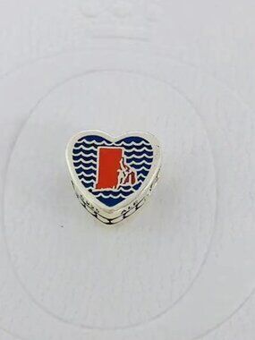 Pandora Captures Rhode Island Heart charm